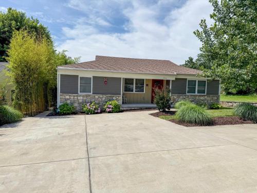 入口, 3BR Home - Near The Landing - Free Tickets Included - Cottonwood Cottage in 布蘭森城中心 入口, 3BR Home - Near The Landing - Free Tickets Included - Cottonwood Cottage in 布蘭森城中心
