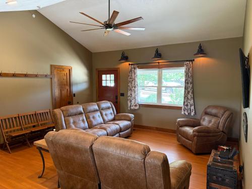 3BR Home - Near The Landing - Free Tickets Included - Cottonwood Cottage in 布蘭森城中心 3BR Home - Near The Landing - Free Tickets Included - Cottonwood Cottage in 布蘭森城中心