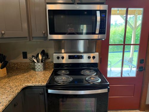 廚房, 3BR Home - Near The Landing - Free Tickets Included - Cottonwood Cottage in 布蘭森城中心 廚房, 3BR Home - Near The Landing - Free Tickets Included - Cottonwood Cottage in 布蘭森城中心