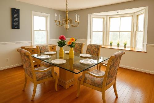 Létesítmények, Elegant Towson Townhome Near Baltimore 4BR Oasis in Towson Létesítmények, Elegant Towson Townhome Near Baltimore 4BR Oasis in Towson