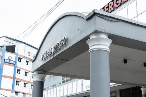 อพาร์ตเมนต์ 1 ห้องนอน 1 ห้องน้ำส่วนตัว ขนาด ตร.ม. – บากุยโอ ซิตี้ อีสต์ (Cozy & Pet-Friendly Studio Type: R Place @ Albergo) in เอาท์ลุคไดฟ์ อพาร์ตเมนต์ 1 ห้องนอน 1 ห้องน้ำส่วนตัว ขนาด ตร.ม. – บากุยโอ ซิตี้ อีสต์ (Cozy & Pet-Friendly Studio Type: R Place @ Albergo) in เอาท์ลุคไดฟ์