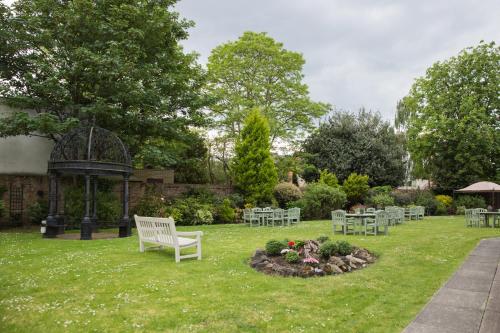 Garden, The Clarendon Hotel in Greenwich Garden, The Clarendon Hotel in Greenwich