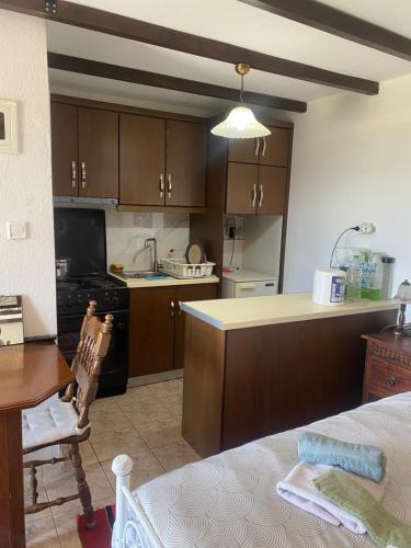 To σαλέ της λίμνης 2 (To σαλε της λιμνης 2) in Kalyvia Fylaktis To σαλέ της λίμνης 2 (To σαλε της λιμνης 2) in Kalyvia Fylaktis