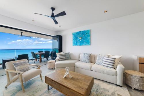 Allure 502, Beachfront Penthouse by ZenBreak in Бриджтаун Allure 502, Beachfront Penthouse by ZenBreak in Бриджтаун
