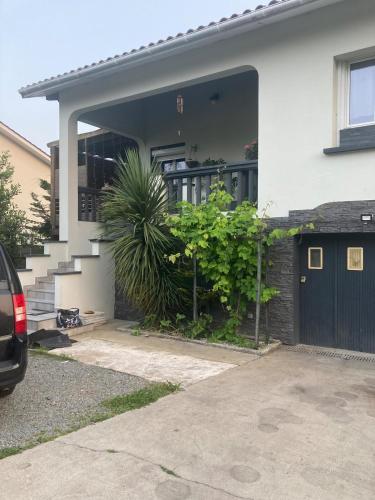 Maison pour 6 personnes avec jardin et piscine in Artigues-pres-Bordeaux Maison pour 6 personnes avec jardin et piscine in Artigues-pres-Bordeaux