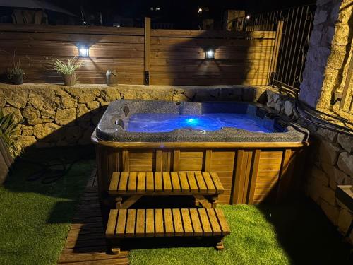 Cala-Azul y Jacuzzi in Les Cometes Cala-Azul y Jacuzzi in Les Cometes
