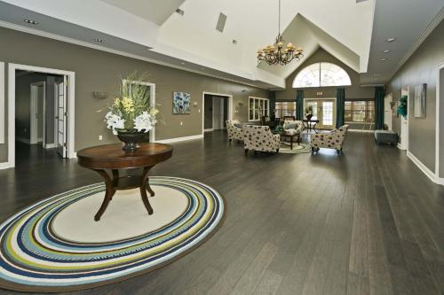 Spacious 3 BR plus SS in Den & screened lanai waterside in World Golf Spacious 3 BR plus SS in Den & screened lanai waterside in World Golf