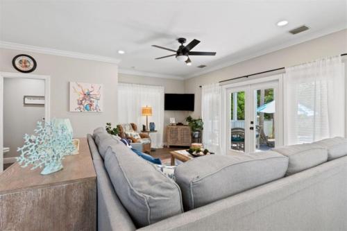 Salty Sanctuary - Private Luxury Villa w Pool in Duck Key (Florida) Salty Sanctuary - Private Luxury Villa w Pool in Duck Key (Florida)