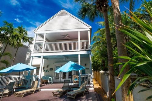 Salty Sanctuary - Private Luxury Villa w Pool in Duck Key (Florida) Salty Sanctuary - Private Luxury Villa w Pool in Duck Key (Florida)