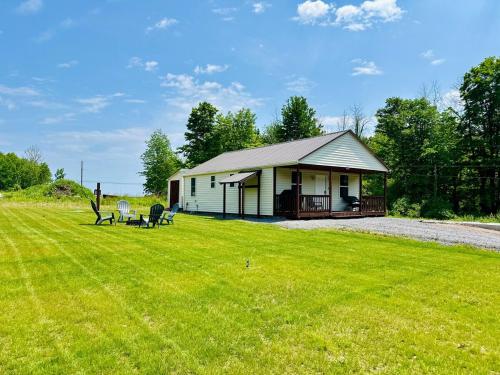 Sandy Pond Cozy Getaway in Port Ontario (NY) Sandy Pond Cozy Getaway in Port Ontario (NY)