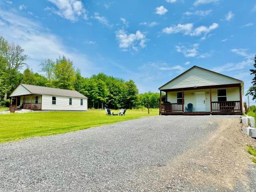 Sandy Pond Cozy Getaway in Port Ontario (NY) Sandy Pond Cozy Getaway in Port Ontario (NY)