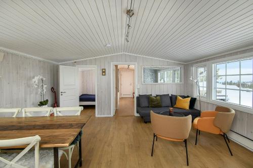 Фасада на хотела, Family Cabin With Two Units At Sjusjøen in Шушьоен Фасада на хотела, Family Cabin With Two Units At Sjusjøen in Шушьоен