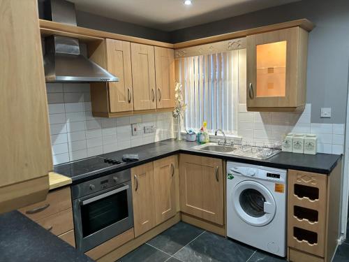 Cosy home 9 Rockmount street falls road in ฟอลส์ พาร์ก Cosy home 9 Rockmount street falls road in ฟอลส์ พาร์ก