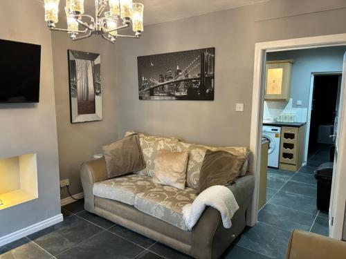 Cosy home 9 Rockmount street falls road in ฟอลส์ พาร์ก Cosy home 9 Rockmount street falls road in ฟอลส์ พาร์ก