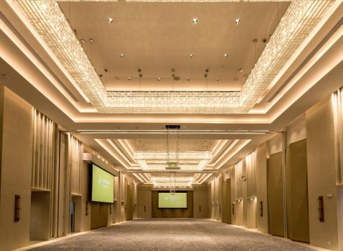 Møterom / ballsal, Holiday Inn & Suites Rayong City Centre By IHG in Rayong Møterom / ballsal, Holiday Inn & Suites Rayong City Centre By IHG in Rayong
