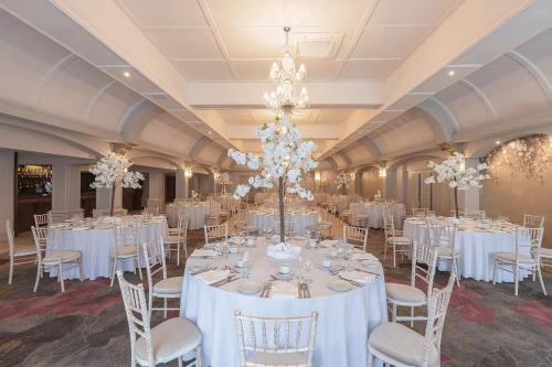 Castle Arch Hotel in Trim Castle Arch Hotel in Trim