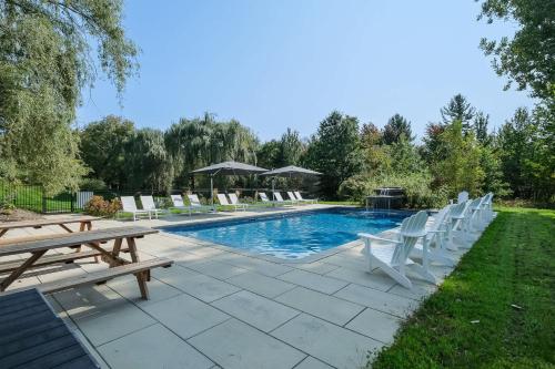 room with shared bathrooms 883 Shefford in Bromont (QC) room with shared bathrooms 883 Shefford in Bromont (QC)