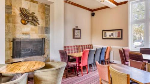 Ensuite in Roby Road, Huyton, Liverpool in Huyton Ensuite in Roby Road, Huyton, Liverpool in Huyton