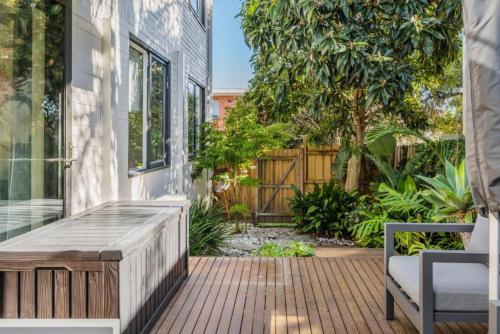Charming 3-Bedroom Escape in Glen Iris in Malvern Charming 3-Bedroom Escape in Glen Iris in Malvern