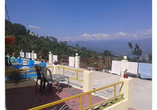 景色, Himvadi Resorts Kausani in カウサーニ 景色, Himvadi Resorts Kausani in カウサーニ