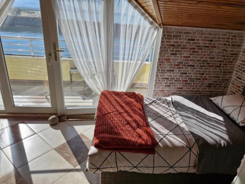 Family-Friendly 3BR Villa 50m to Beach Quiet & Spacious in Ayvalik in Altınova Family-Friendly 3BR Villa 50m to Beach Quiet & Spacious in Ayvalik in Altınova