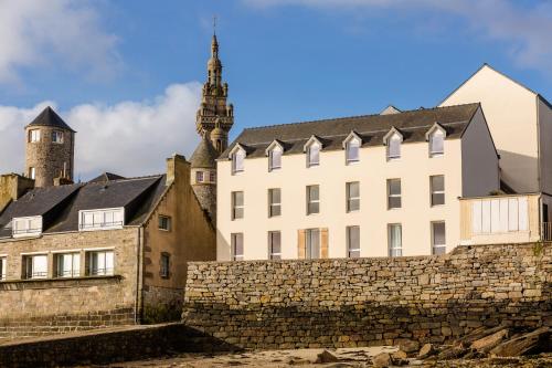 This photo about ibis Roscoff shared on HyHotel.com