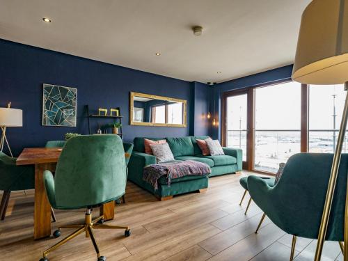 Létesítmények, City Centre Top Floor w Balcony Sunset Views Pass the Keys in Sailortown Létesítmények, City Centre Top Floor w Balcony Sunset Views Pass the Keys in Sailortown