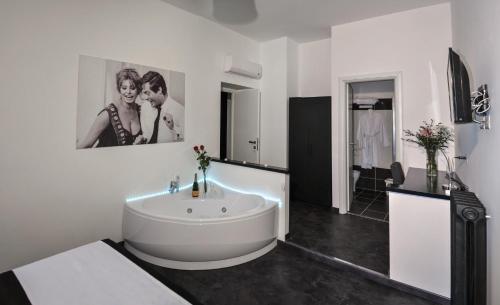 Food and beverages, Good Life Via Veneto near Bioparco di Roma Food and beverages, Good Life Via Veneto near Bioparco di Roma