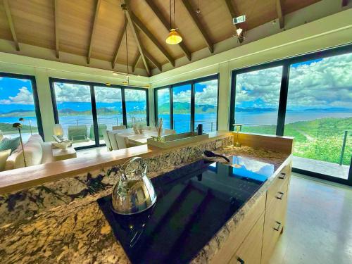 Window to the Sea - Phenomenal Pool and Hot Tub Villa in East End Window to the Sea - Phenomenal Pool and Hot Tub Villa in East End