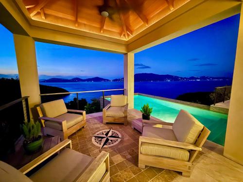Phenomenal Pool and Hot Tub Villa in East End Phenomenal Pool and Hot Tub Villa in East End