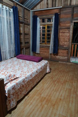 REACH DESTINATION RIVERSIDE RESORT, Dawki Umngot River in Pynursla REACH DESTINATION RIVERSIDE RESORT, Dawki Umngot River in Pynursla