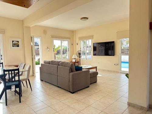 Sunset Pearl Holiday Villa in Sotira Sunset Pearl Holiday Villa in Sotira