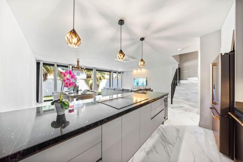 3BR with Jacuzzi & View by Bocobay in Westpunt 3BR with Jacuzzi & View by Bocobay in Westpunt