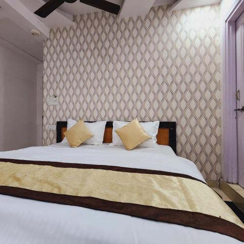 120 négyzetméteres, 3 hálószobás Apartman 1 fürdőszobával Városközponthoz közel területén (Hotel Royal Afghan) near Jama Mecset 120 négyzetméteres, 3 hálószobás Apartman 1 fürdőszobával Városközponthoz közel területén (Hotel Royal Afghan) near Jama Mecset