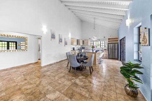 LUXE 3BR and 3BA Villa w Pool Villa Leone by Bocobay in Westpunt LUXE 3BR and 3BA Villa w Pool Villa Leone by Bocobay in Westpunt