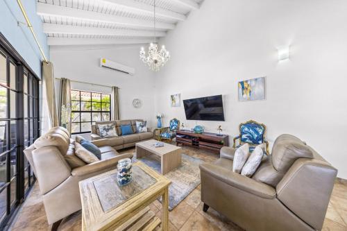 LUXE 3BR and 3BA Villa w Pool Villa Leone by Bocobay in Westpunt LUXE 3BR and 3BA Villa w Pool Villa Leone by Bocobay in Westpunt