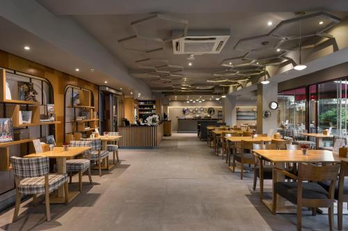 大厅, 乌普套房酒店 (Upsuites Hotel) in 希斯里 大厅, 乌普套房酒店 (Upsuites Hotel) in 希斯里