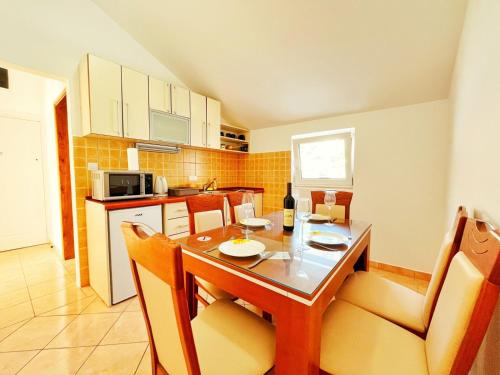 Facilities, Apartments Dosljak in Tivat Facilities, Apartments Dosljak in Tivat