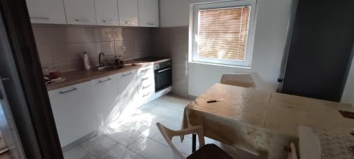 Dudino jezersko gnezdo in Brestovac Dudino jezersko gnezdo in Brestovac