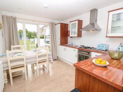 Exterior view, Plimoth N8 in Freshwater North Exterior view, Plimoth N8 in Freshwater North