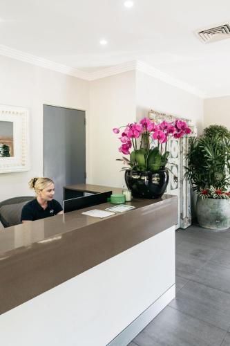 Checkers Resort and Conference Centre in Terrey Hills Checkers Resort and Conference Centre in Terrey Hills