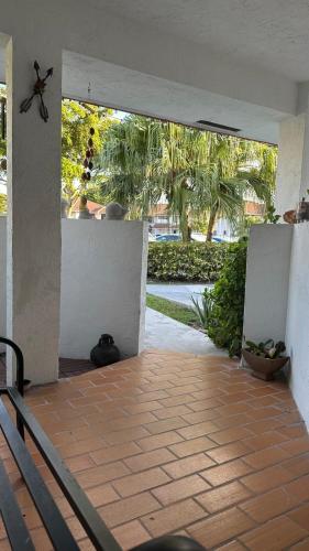 Entrance, Lovely Central Miami Home in The Hammocks Entrance, Lovely Central Miami Home in The Hammocks