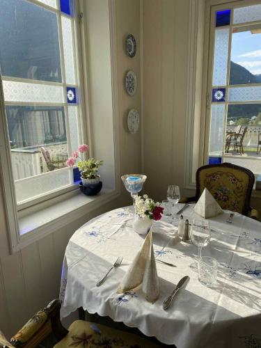 Restaurante, Eide Gardshotell in Skjolden Restaurante, Eide Gardshotell in Skjolden