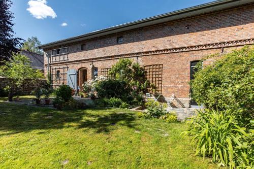Buitenkant, Ferienwohnung im Pferdestall in Angermunde Buitenkant, Ferienwohnung im Pferdestall in Angermunde