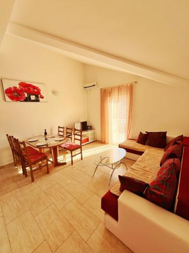 Facilities, Apartments Dosljak in Tivat Facilities, Apartments Dosljak in Tivat