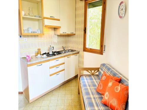 مطبخ, Charming two-bedroom apartment with private garden in Bibione Spiaggia مطبخ, Charming two-bedroom apartment with private garden in Bibione Spiaggia