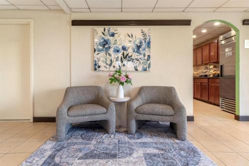 Előcsarnok, Sure Stay Hotel by Best Western East Brunswick Inn in East Brunswick (New Jersey) Előcsarnok, Sure Stay Hotel by Best Western East Brunswick Inn in East Brunswick (New Jersey)