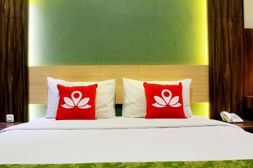 This photo about ZEN Rooms Lengkong Gatot Subroto shared on HyHotel.com