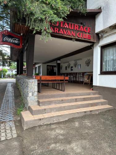 A szálláshely kívülről, Solo tábořiště, kemp u vody, Nová Živohošť (Solo taboriste, kemp u vody, Nova Zivohost) in Krecovice - Nova Zivohost A szálláshely kívülről, Solo tábořiště, kemp u vody, Nová Živohošť (Solo taboriste, kemp u vody, Nova Zivohost) in Krecovice - Nova Zivohost