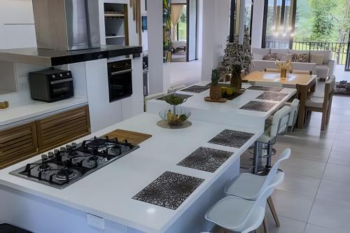 Kitchen, Reserva tu casa en la naturaleza con camino al rio in Cooperativo Kitchen, Reserva tu casa en la naturaleza con camino al rio in Cooperativo